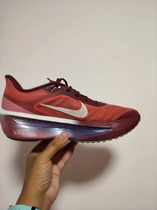 T44,5 Nike Zoom Fly 6  Rojas