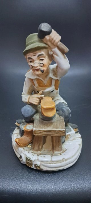 Figura Zapatero Artesano Cerámica