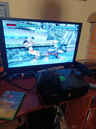 Xbox clásica con +1.000 juegos excelente estado