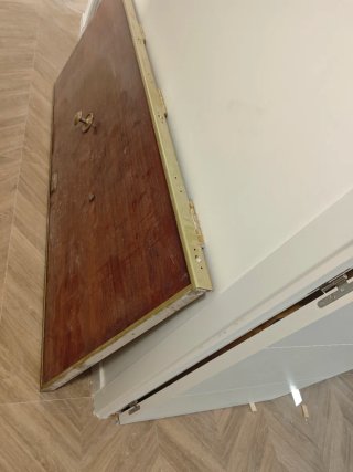 Puerta blindada madera sapelly