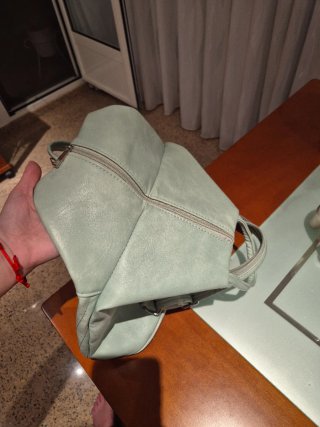 Mochila verde pastel