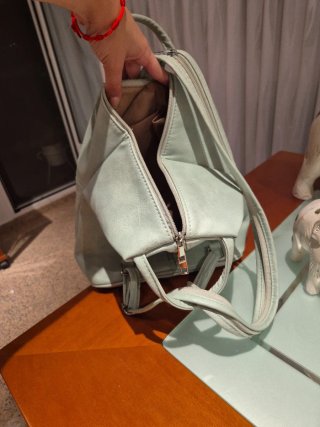 Mochila verde pastel