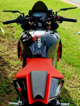 Aprilia Tuono V4 Factory 2022