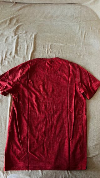 Camiseta y blusas  cada una 5€