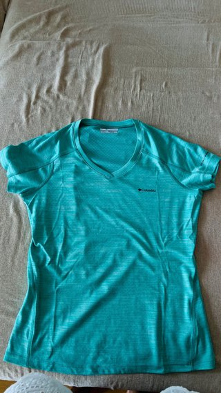 Camiseta y blusas  cada una 5€