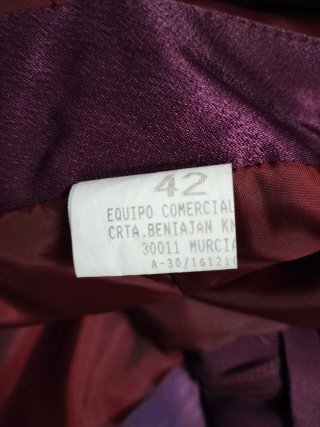 Vestido elegante rojo con negro