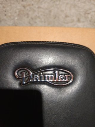 Volante Daimler Negro