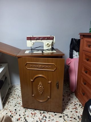 Máquina de coser Singer antigua