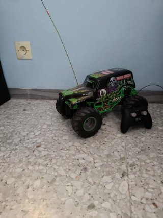 Coche RC Grave Digger Grande