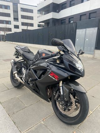 Suzuki GSXR 600 K7