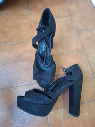 Zapatos de tacón negros talla 37