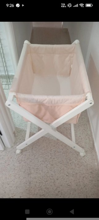 Minicuna con colchón nuevo