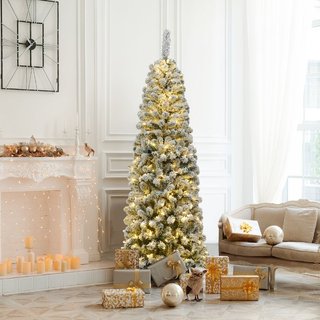 Árbol de Navidad artificial y escena de natividad
