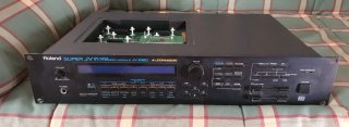 Roland JV-1080 + Expansión SR-JV80-2