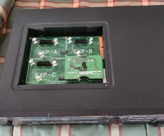 Roland JV-1080 + Expansión SR-JV80-2