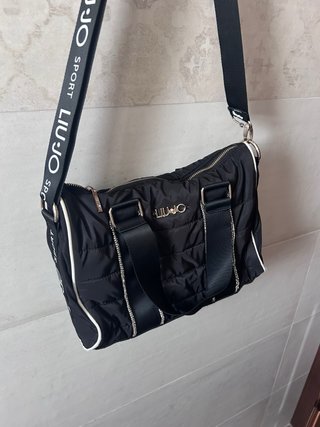 Bolso Liu Jo negro acolchado con pedrería