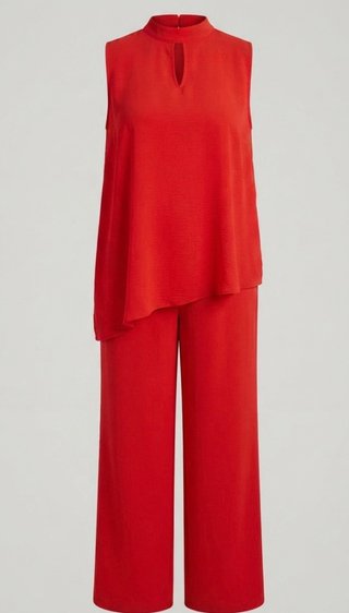 Conjunto rojo talla grande.
