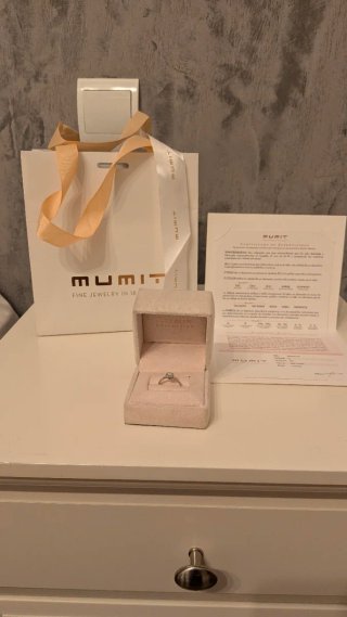 Anillo de compromiso MUMIT oro blanco y diamantes