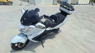 Suzuki Burgman 650 Executive Blanca