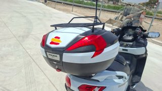 Suzuki Burgman 650 Executive Blanca