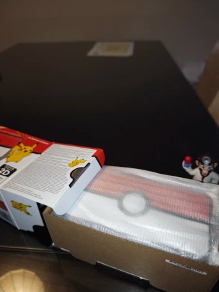 New Nintendo 2DS XL Edición Poké Ball