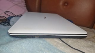 Portátil ASUS Intel Core i3 4GB RAM