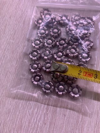 Abalorios flor plata