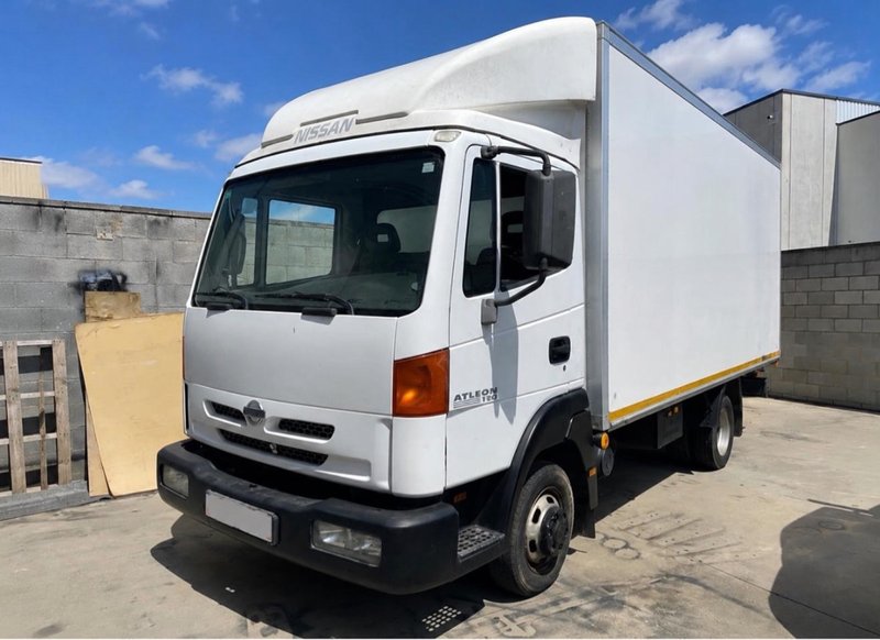 Nissan Atleon 2003 L1 H2 CARNET B - foto 1