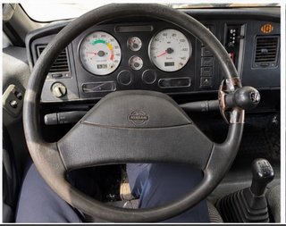 Nissan Atleon 2003 L1 H2 CARNET B
