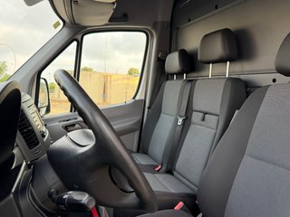 Volkswagen Crafter L2H2 136cv · IVA deducible