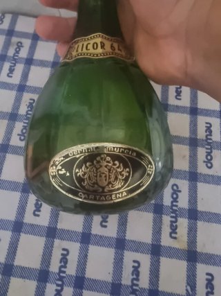 Botella antigua Licor 64 Cartagena
