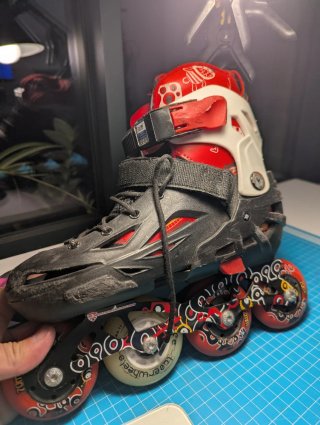 Patines FLYING EAGLE talla 33 a 37 regulables..