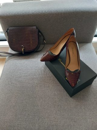 Bolso y Zapatos Massimo Dutti granate