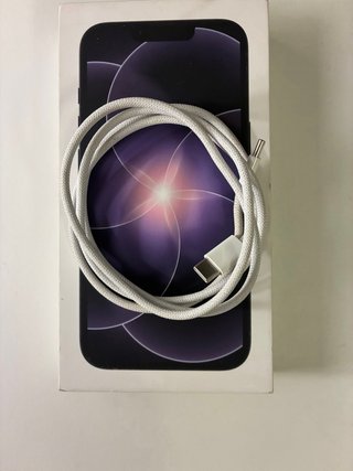 iPhone 17e 256GB NUOVO con cavo USB-C Apple