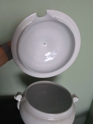 Sopera antigua de loza blanca- Vintage/Shabby Chic