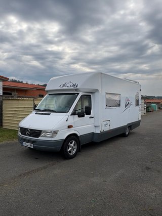 Autocaravana perfilada Fendt