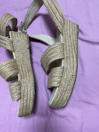 Sandalias cuña beige T40