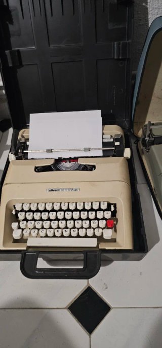 Olivetti Lettera 35 Máquina de Escribir Antigua