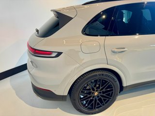 Porsche Cayenne 470cv Garantía Approved IVA DED
