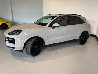 Porsche Cayenne 470cv Garantía Approved IVA DED
