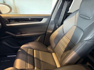 Porsche Cayenne 470cv Garantía Approved IVA DED