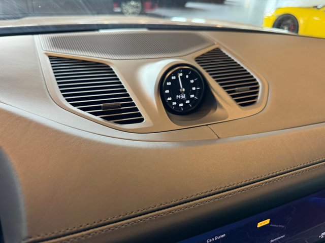 Porsche Cayenne 470cv Garantía Approved IVA DED