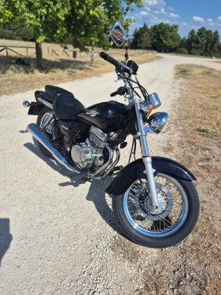 Suzuki Marauder 250 GZ como nueva asi como en las