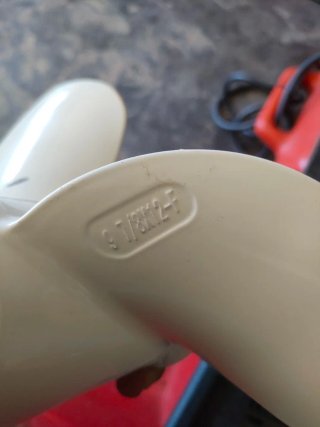 Hélice para Yamaha 25cv paso 12