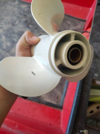 Hélice para Yamaha 25cv paso 12