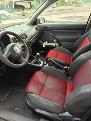 Volkswagen Golf 2003