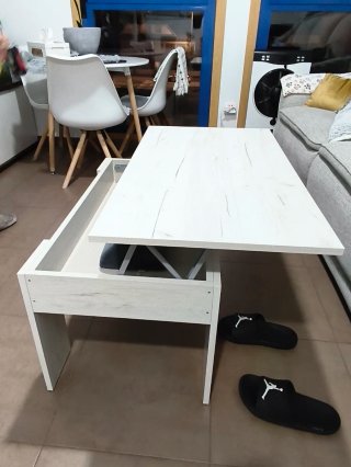 Mesa de centro de madera blanca