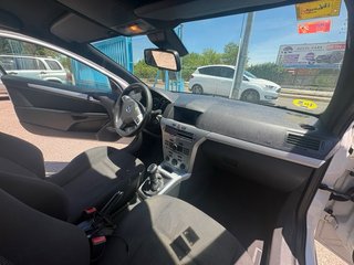 Opel Astra 2010
