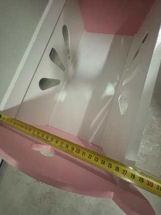 Cuna para bebé reborn rosa y blanco