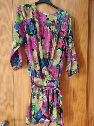 Vestido corto estampado floral gasa